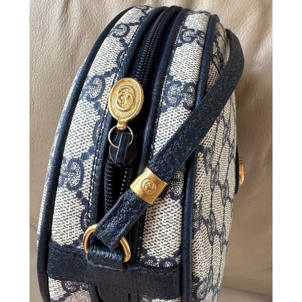Authentic Vintage Gucci Canteen Navy Monogram Canvas Leather Round Crossbody Bag - Picture 9 of 11